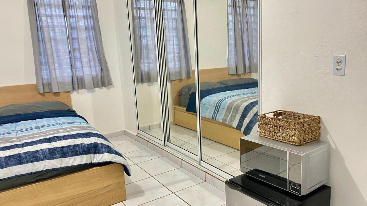 All You Need Studios Walking Distance To Beach Isla Verde San Juan Exteriér fotografie